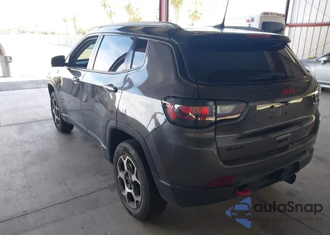 2022 Jeep Compass Trailhawk 4X4 from USA, damaged, VIN 3C4NJDDB1NT163191